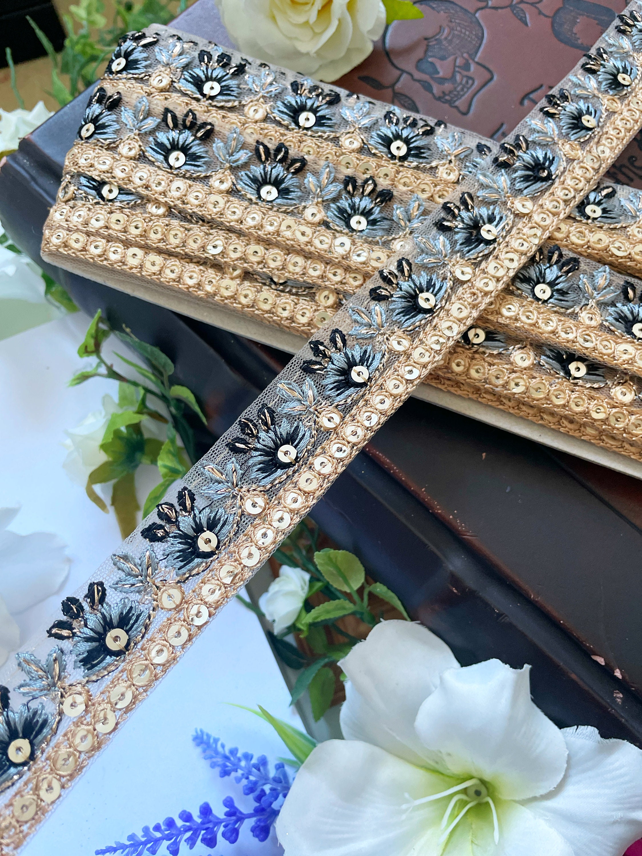 1 Yard Beautiful embroidered Glittery lace trimming ribbon Net Wedding dress 1 Yard Beautiful embroidered Glittery lace trimming ribbon Net Wedding dress