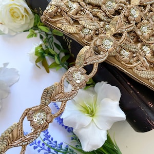Ribete de lentejuelas y perlas con diseño floral de plomo en oro rosa, encajes indios, cintas para vestidos de novia, cinturones de novia, fajas, manualidades, costura, borde de sari Vik-12b