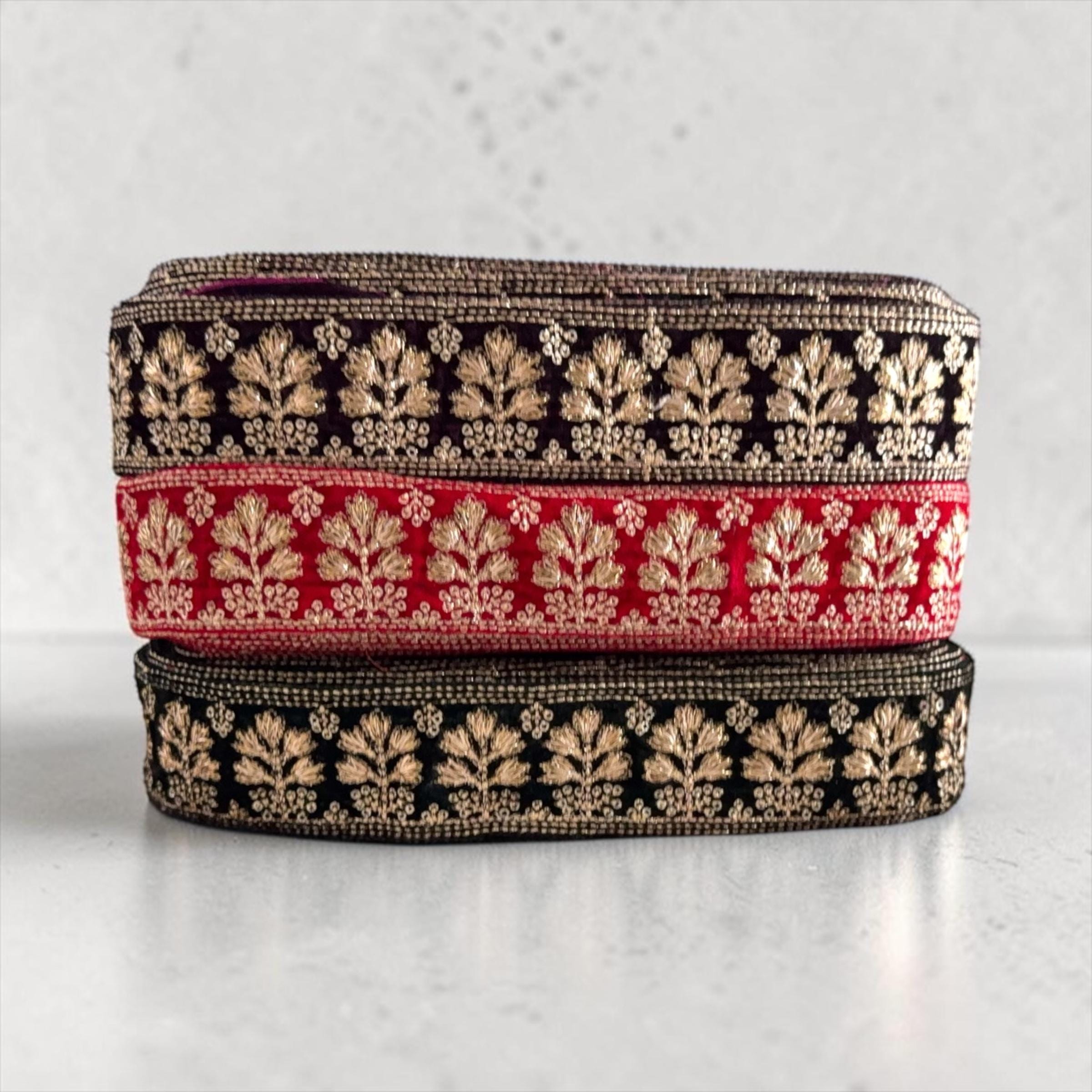 Drawer prune gold schmidt レースネックニット 4.6cm Velvet Trim | Red Wine Bottle Green | Gold Zari Sequin