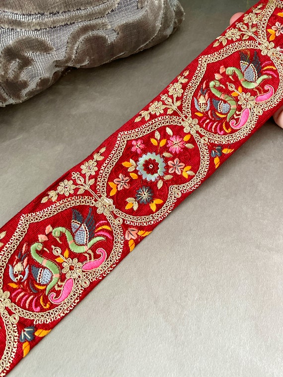 9 Yard Indian Embroidered Saree Fabric Trim Cushions DIY Crafting Sari  Border Embellishment Table Runner Ribbon Home Décor Gown Making Tape - Etsy
