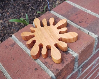 Splash wooden trivet