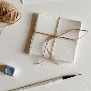 10 quadrati di carta per acquerello Hahnemühle 300gsm / Carta bianca pressata a freddo / Quadrati di carta 10 x 10 cm / Carta per acquerello / Pacco di carta