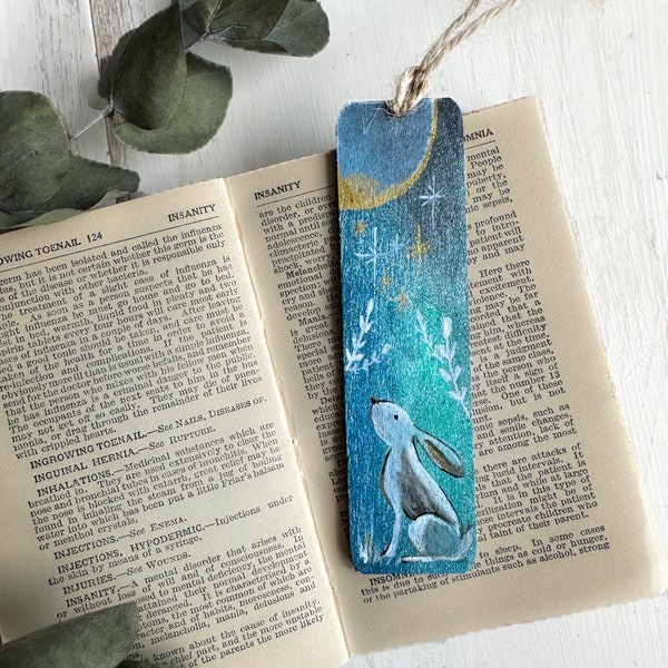 Hare wooden bookmark | Moon gazing Hare | | Painted Bookmark | Woodland animal | Enchanted Forest Hare | Fantasy Art | Folk art | Hare gift