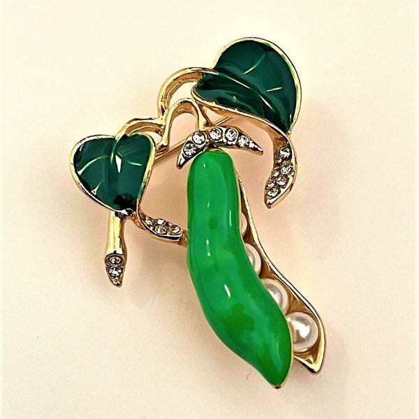 Green Pea Pearl in a Pod Brooch pin in Gold Tone - Green pea Jewelry BX17