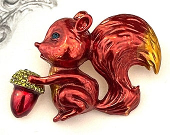 Adorable Red Brown Squirrel Holding Acorn Enamel Brooch Pin BX19