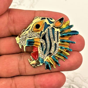 Gucci tiger brooch deals