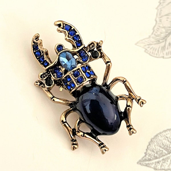 Vintage jewelry Cobalt Beetle Bug Enamel rhinestone Brooch pin in gold tone BX65
