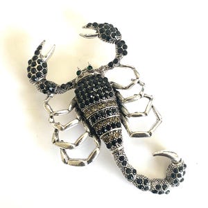 Huge Rhinestone Black Scorpion Brooch pin in silver tone BX33