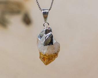 Raw Citrine Gemstone Necklace - Raw Crystal Citrine Pendant - Celestial Druzy Jewelry - November Birthstone Orange Citrine Necklace