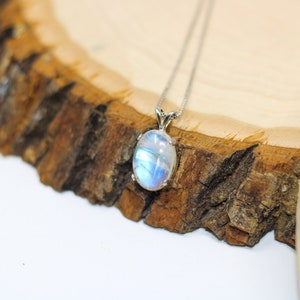 Collier en argent sterling avec pierre de lune arc-en-ciel | Pendentif pierre de naissance Pierre de lune bleue Element of Zen de juin | Cristaux de guérison pour la guérison énergétique