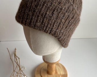 Slouch Beanie, berretto lavorato a maglia da donna in alpaca e lana vergine, marrone