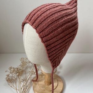 Knitted dwarf hat, pixie hat for babies and children, baby hat made of merino wool, old pink