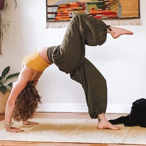 Natural Yoga Pants // Flexible Waistband, Natural Fiber, Whole body breathes image 3