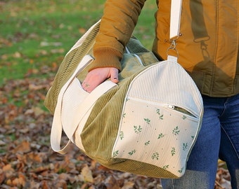 Sac Week-end ou Sac à langer Velours côtelé vert olive et écru et tissu imprimé feuillage