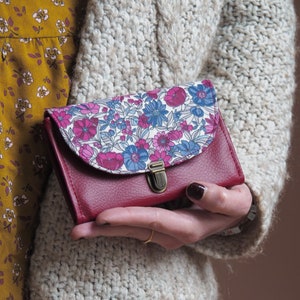 Women's purse attaches satchel in burgundy red imitation leather and liberty style flower print fabric image 1