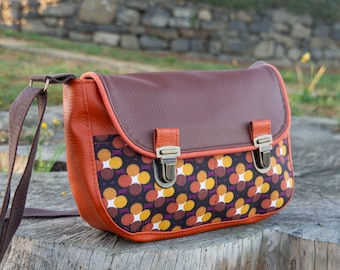 Women's shoulder handbag in rust imitation leather and retro rust print fabric