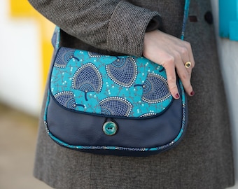 REVERSIBLE Isa women's shoulder bag in navy blue imitation leather and turquoise leaf wax print fabric