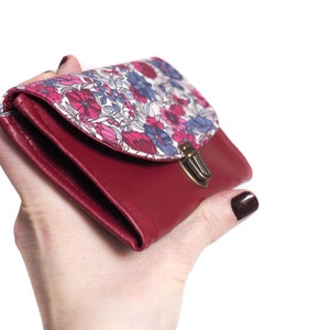 Women's purse attaches satchel in burgundy red imitation leather and liberty style flower print fabric image 3