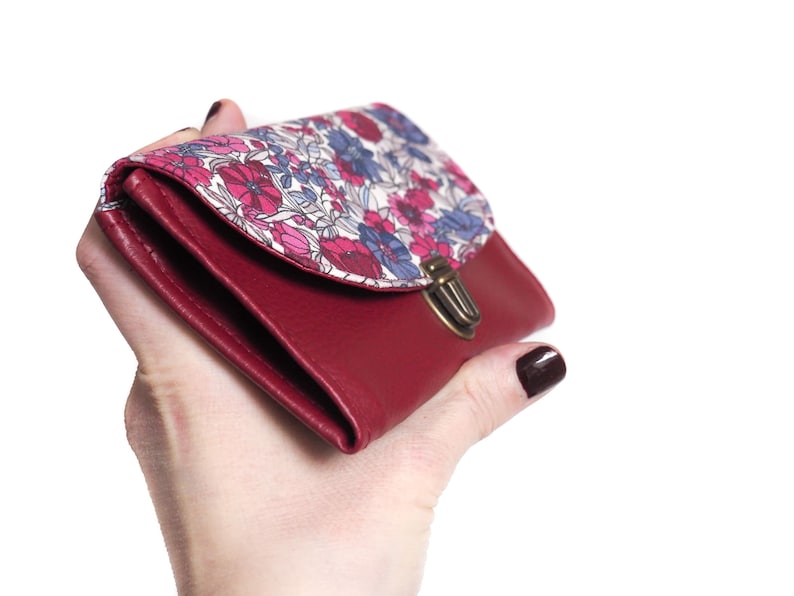 Women's purse attaches satchel in burgundy red imitation leather and liberty style flower print fabric image 3