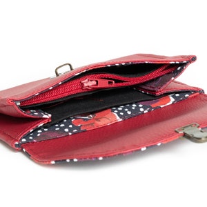 Porte monnaie femme attache cartable simili cuir Poppy rouge bordeaux et tissu imprimé coquelicots et pois image 3