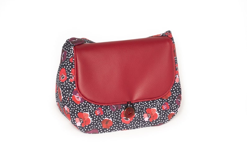 REVERSIBLE Poppy women's shoulder bag in burgundy red imitation leather and poppy and polka dot printed fabric image 4