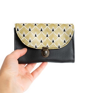 Lucie woman wallet satchel satchel imitation black leather and geometric gold printed fabric image 2