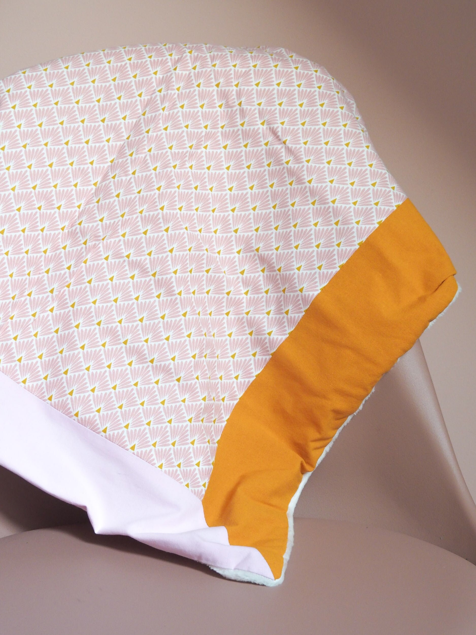 Couverture Bébé Minky et Tissu Imprimé Rose Pâle Épis Moutarde