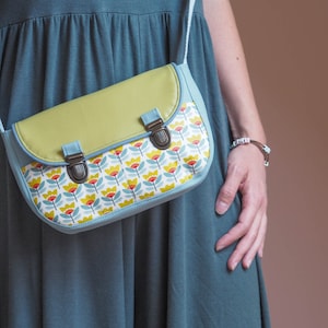 Sac à main bandoulière femme  en simili cuir bleu gris et tissu imprimé rétro