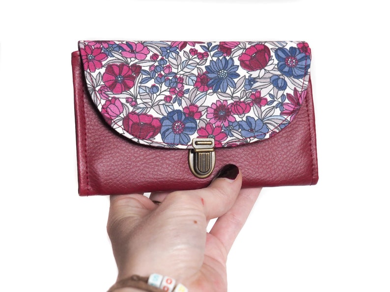 Women's purse attaches satchel in burgundy red imitation leather and liberty style flower print fabric image 2