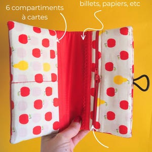 Portefeuille femme compagnon Les Pommes simili cuir rouge vif tissu imprimé rouge Pommes