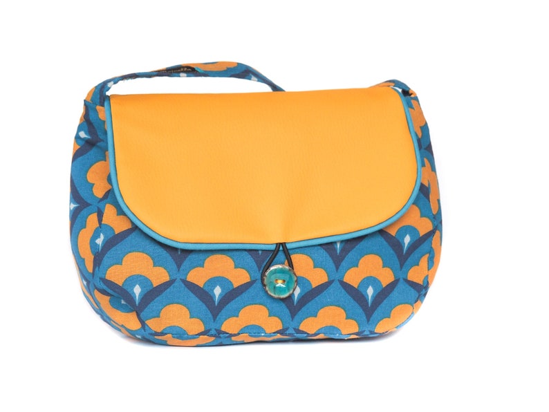 REVERSIBLE Paola women's shoulder bag in mustard yellow imitation leather and retro mustard yellow and turquoise printed fabric image 4