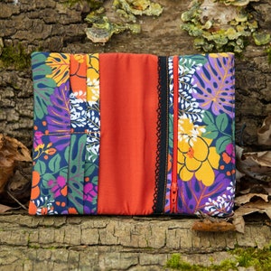 Portefeuille femme simili cuir vert sapin tissu imprimé fleurs multicolores