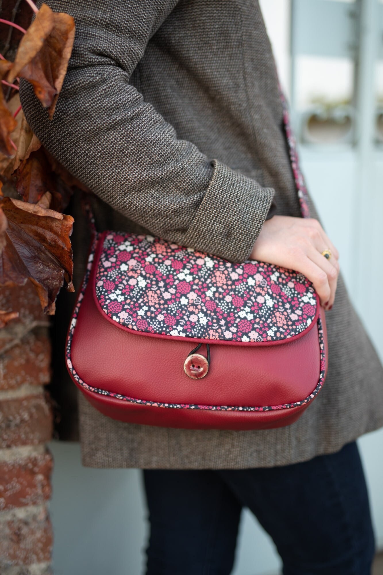 REVERSIBLE Julie Women s Shoulder Bag in Burgundy Red Imitation Leather and Flower Printed Fabric Etsy