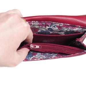 Women's purse attaches satchel in burgundy red imitation leather and liberty style flower print fabric image 4