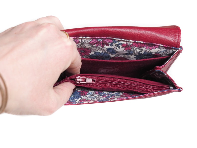 Women's purse attaches satchel in burgundy red imitation leather and liberty style flower print fabric image 4