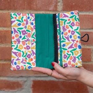 Portefeuille femme compagnon Les fleurs simili cuir vert tissu imprimé fleuri multicolore
