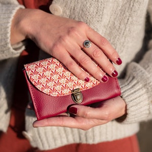 Women's coin purse attaches retro Sarah satchel in burgundy red imitation leather and geometric printed fabric image 1