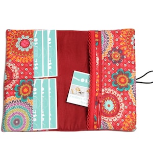 Portefeuille femme compagnon simili cuir rouge bordeaux tissu imprimé rouge multicolore