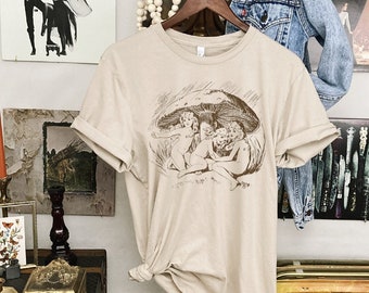 キノコプリントTシャツ：フェアリーコア コテージコア ボタニカルTシャツ