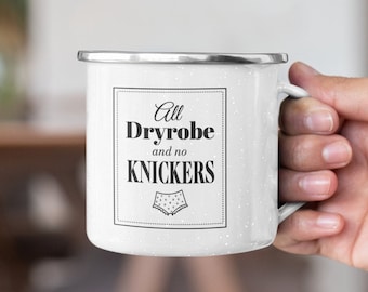 Wild Swimmer Emaille-Tasse mit Aufdruck 'Dry Robe No Knickers'