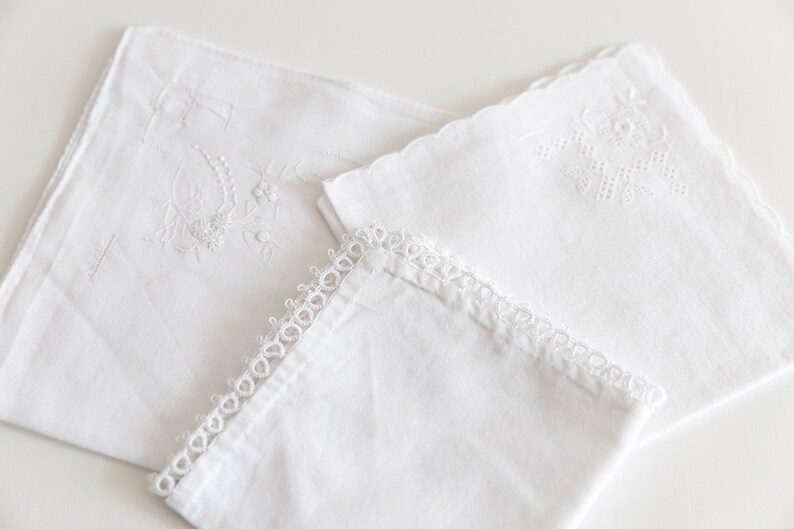 cotton hankies wedding hankie flowergirl ladies hankies 3 vintage handkerchiefs lace edged handkerchief crochet lace hankies