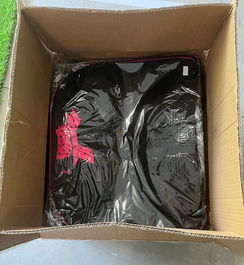 Quilted Garment Bags High Quality Free Shipping Available in 3 Color