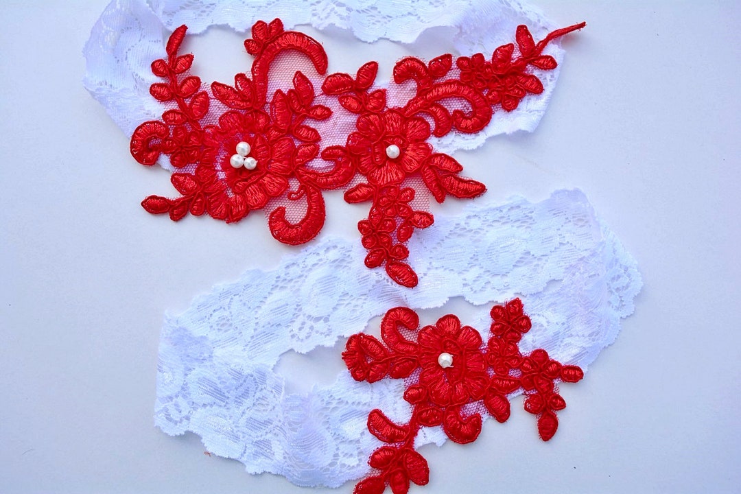 Red Wedding Garter, Red Garter Set, Red Bridal Garter, Lace Garter Set, Wedding Garter Red, Toss