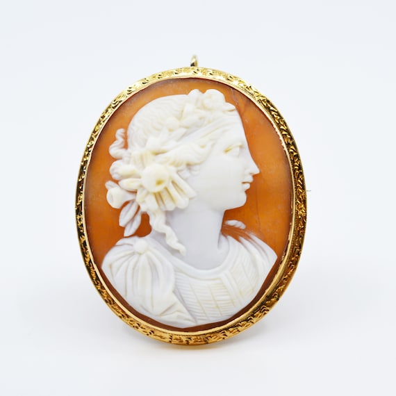 1860s 14K Carved Shell Cameo Brooch - image 2
