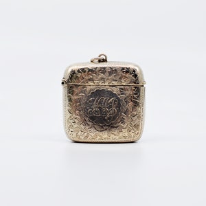 1911 English Sterling Silver Vesta Case Match Safe with Engraved Ive Leaf Design