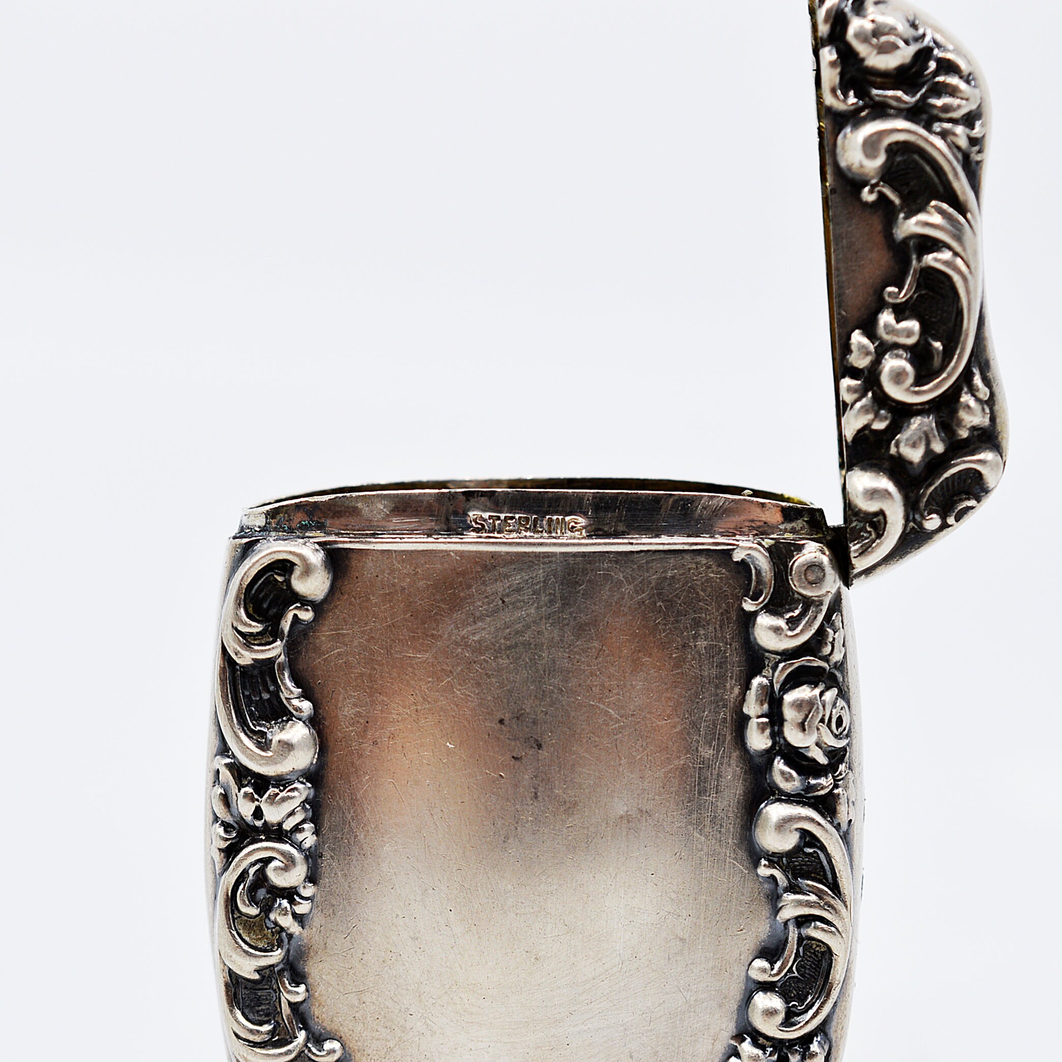 19th Century Victorian Sterling Silver Floral Repoussé Vesta Case Match ...