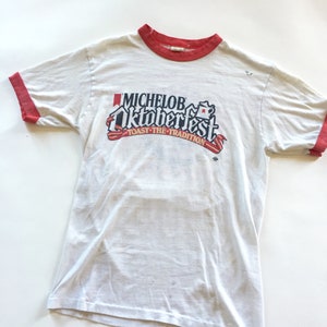 Camiseta vintage de los años 80 con cerveza Michelob Oktoberfest, fina y suave.