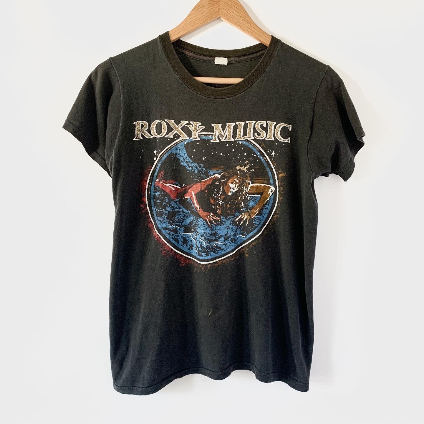 Roxy Women's Vintage Rainbow Van Distressed Graphic Tee T-Shirt