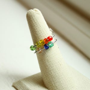 Anillo giratorio para la ansiedad para mujer - ENVÍO GRATIS - Anillo de cuentas de colores para la ansiedad - Anillo para la ansiedad - Anillo para la preocupación - Anillo de meditación - Anillo giratorio
