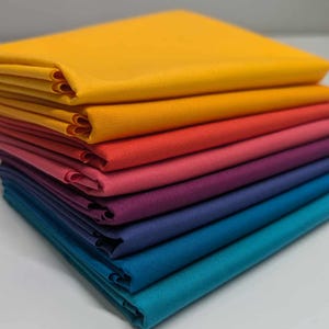 Sunset Boulevard Fat Quarter Bundle - 8 fat quarters = 2 yards total, PBS Painter&#39;s Palette and Moda Bella solid fabrics